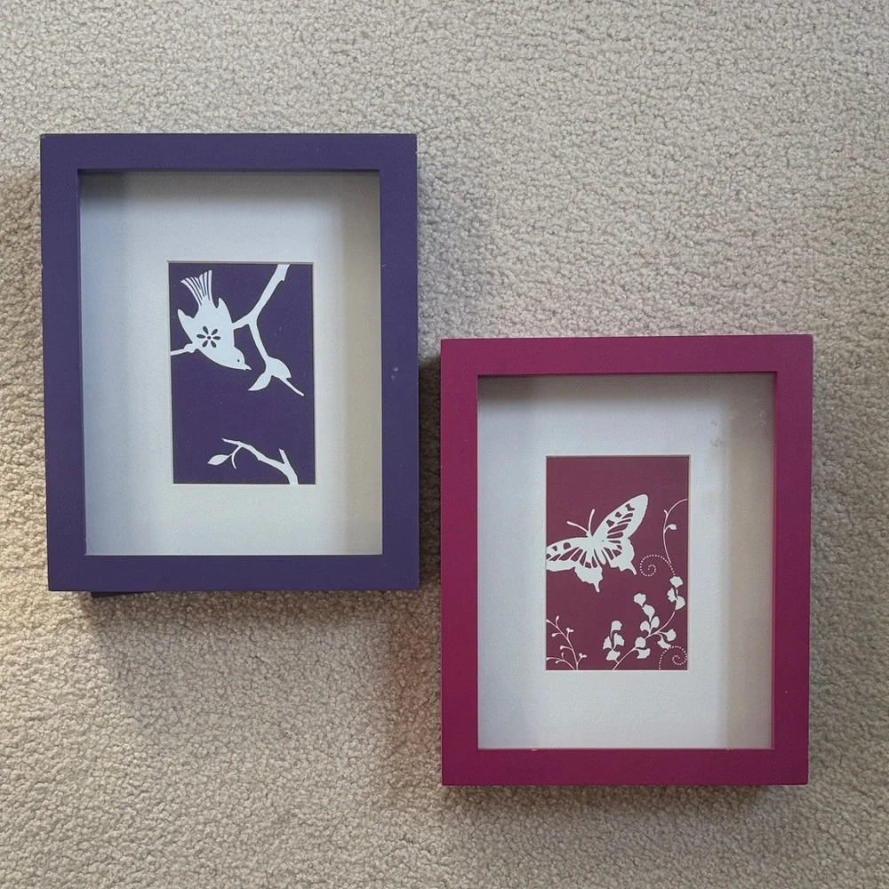 2 shadow boxes